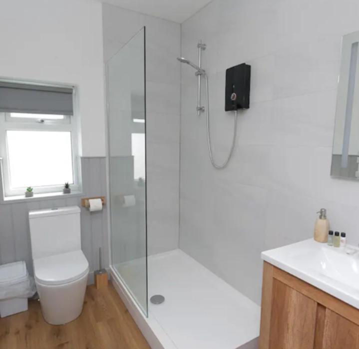 Adorable 1 Bedroom Country Cottage Bodewryd Kültér fotó